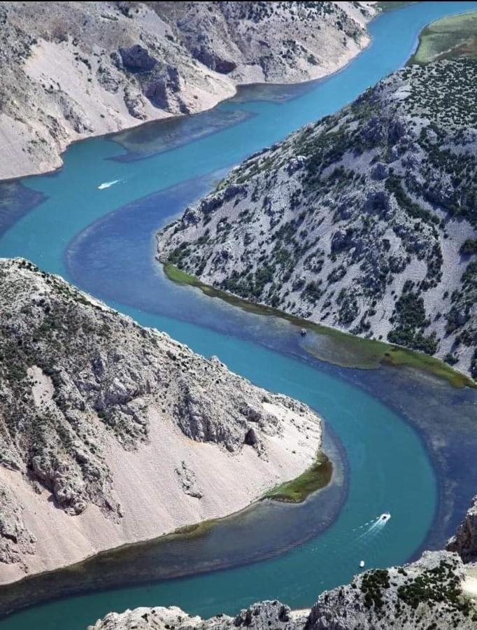Apartmani Quattro ستاريغغاد باكلينتسا المظهر الخارجي الصورة